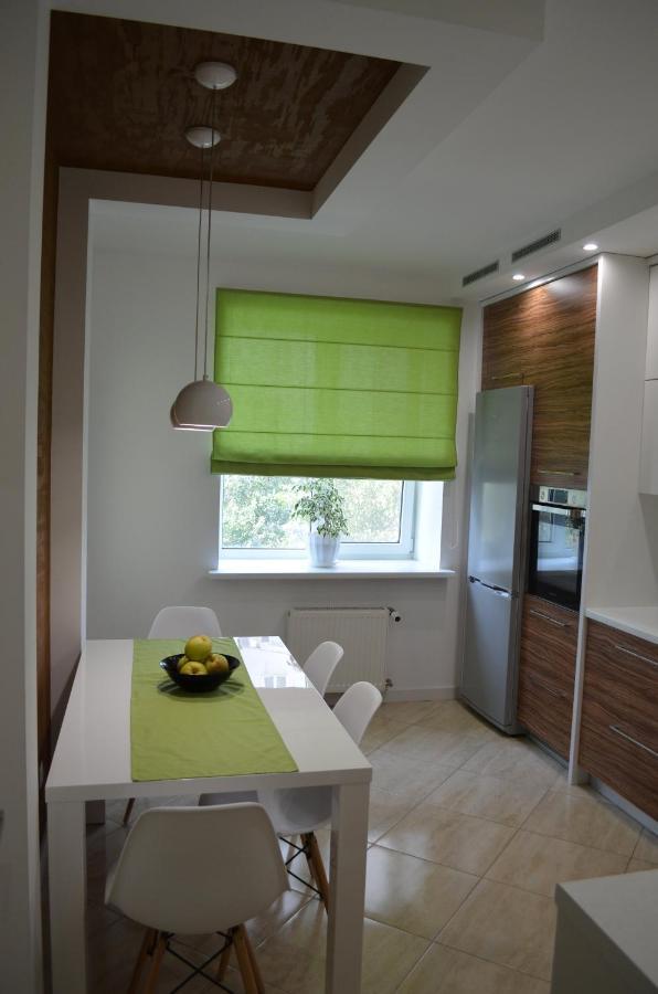 Apartment On Getmana Vigovskogo 49 Ровно Экстерьер фото