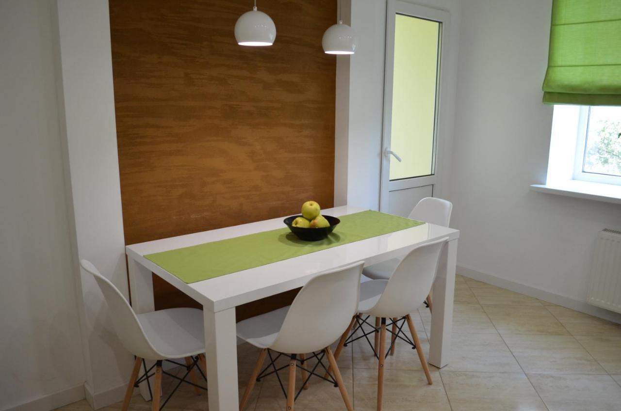 Apartment On Getmana Vigovskogo 49 Ровно Экстерьер фото