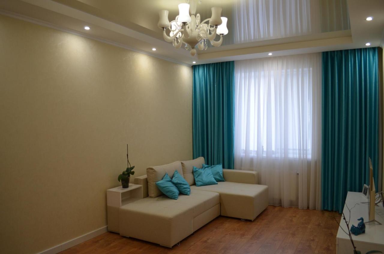 Apartment On Getmana Vigovskogo 49 Ровно Экстерьер фото