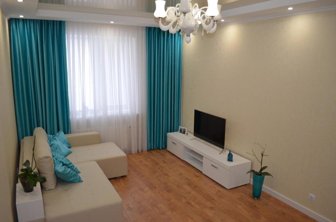 Apartment On Getmana Vigovskogo 49 Ровно Экстерьер фото